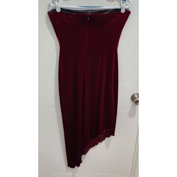 Vtg Y2K Cache Women's Strapless Sheath Dress Asymmetrical Hem Red Velvet Size 8 - Picture 4 of 11